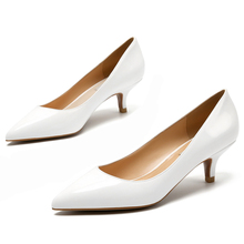 Sapatos de salto médio em couro legítimo, alta qualidade, estilo europeu, elegantes, linha branca, para casamento, e0006 2024 - compre barato