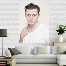 Пользовательские холст постер Bill Skarsgard художественная живопись Большой размер постер ткань настенный постер печать из шелковой ткани с принтом 2024 - купить недорого