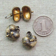 3PCS 17X16MM vintage brass bronze antiqued wish box engraved heart shape prayer box,photo locket 2024 - buy cheap