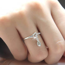 Женское Открытое кольцо с кристаллами в форме сердца 2024 - купить недорого