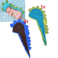 Fantasia infantil de dinossauro para bebês, adereços para fotos de bebês recém-nascidos, padrão de crochê, gorros e capa feita à mão 2024 - compre barato