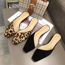 Chinelos europeus de leopardo, sandálias transparentes para mulheres, sapatos de salto baixo quadrado para o ar livre 2024 - compre barato