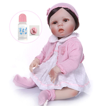 Muñeco de bebé Reborn de silicona para niña, muñeco bonito de pelo corto, Boneca, color rosa, suave, de 57cm 2024 - compra barato