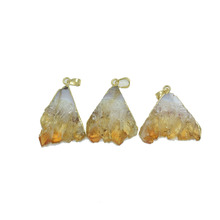 Colgante triangular de cristal de cuarzo amarillo con bisel dorado para mujer, colgante de piedra natural de cuarzo natural 2024 - compra barato