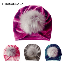 Chapéu Do Bebê de veludo Faux Fur Pompom Menina Da Criança Tampas Crianças Outono Inverno Chapéu Turbante Xmas Festival Headwear Foto Props Acessórios 2024 - compre barato