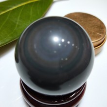 Bola de obsidiana natural de 25 a 40mm, esfera de cristal de arco-íris para polimento dos olhos, chakra, decoração reiki de cristal para casa, 1 peça 2024 - compre barato