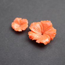 Flores talladas de 20mm y 30mm, piezas espaciales de Color naranja, Coral Artificial para la fabricación de joyas, 10 unids/lote 2024 - compra barato