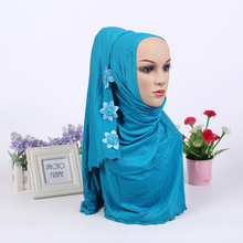10 цветов, новый дизайн, простой однотонный эластичный хлопковый Шиммер, мусульманский длинный шарф, хиджаб, шаль, 3 цветы 2022 - купить недорого