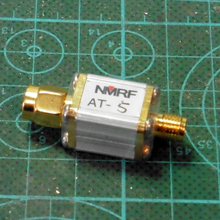 AT-5 SMA коаксиальный Фиксированный аттенюатор/RF аттенюатор/мощность 0,5 Вт/5 дБ/аттенюатор DC ~ 1 ГГц 2024 - купить недорого