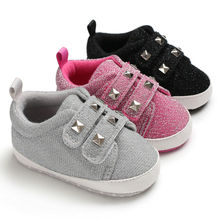 Bonito da criança crianças meninos meninas tênis de lona sapatos de bebê rebite lantejoulas macio sola berço sapatos 0-18months 2024 - compre barato