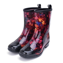 Botas femininas impermeáveis para chuva, sapatos curtos estampados florais antiderrapantes confortáveis com tamanho grande para água 2024 - compre barato