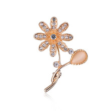 TODOX Brooch Rhinestone gold Flower Brooches for Women Vintage Antique Brooch Pin Elegant Exquisite Broches New Year Gift 2024 - buy cheap