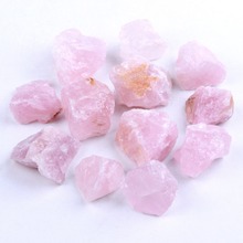 Pedras naturais ásperas de quartzo rosa, pedras mineral de quartzo rosa, cristais metafísicos de cura, reiki, decoração de feng shui, 1/2lb 2024 - compre barato