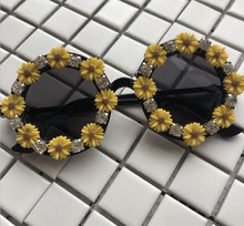 Handmade Sunglasses Women Diamond Sun Glasses Yellow Flower Shape Eyewear Luxury Small Round Sunglasses Gafas de sol 2024 - buy cheap