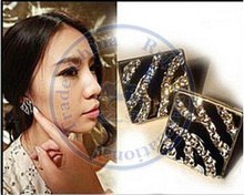Brincos da orelha anéis de Moda para senhora mulheres da menina quadrado preto branco strass cystal pós CN 2024 - compre barato