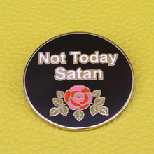 Eslogan de Hoy no Satanás Drag Race de RuPaul para mujer, Pin esmaltado, regalo cristiano para el día de la madre, insignia con frase "Ru Paul" 2024 - compra barato