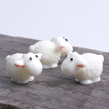 5Pcs/lot 1.5*2cm Cute Resin Mini Sheep Home Micro Figurines Miniatures Garden Home Wedding Party Decor DIY Accessories 2024 - buy cheap