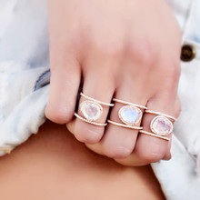 Pedras de lua elegantes estilo europeu chique, em forma de h, dedo inteiro, anel para mulheres, 2020, novo design, pedra irregular, joias da moda 2024 - compre barato