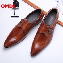 Omde mocassins de couro legítimo masculinos, nova moda, bico fino, fivela elegante, respirável, calçados para casamento e banquete 2024 - compre barato