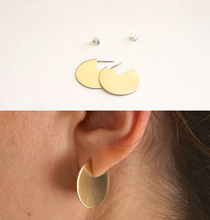 Pendientes con tachuelas al por mayor para mujer, aretes brillantes de amor clásico, Piercing, joyería 2024 - compra barato