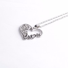 Wholesale Fashion Love Mom Heart Shaped Charm Necklace Love Rhinestone Chain Necklace Mother's Day Jewelry Gift 2024 - buy cheap