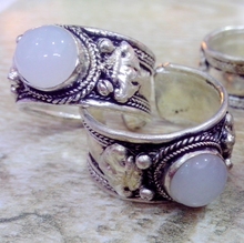 Excellent 10pcs/lot Old Tibet Silver White Moonstone Ring Buddhism Nepal Ring Adjustable Party Unisex Gift 2024 - buy cheap