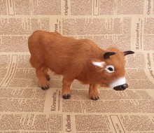Boneco de vaca de polietileno e furs, brinquedo fofo de simulação marrom, presente de cerca de 27x23cm 2436 2024 - compre barato
