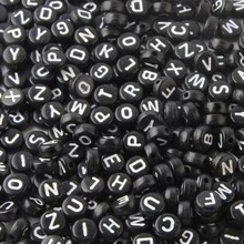 Contas de alfabeto 300 peças, letras em acrílico para faça você mesmo, contas de letras pretas para espaçador, pulseira acessórios para fazer joias 7mm 2024 - compre barato