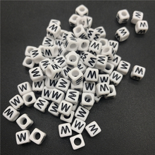 Contas acrílicas de alfabeto com 6mm, contas em letras w quadradas, para fazer joias, acessórios para colar pulseiras faça você mesmo com 100 peças 2024 - compre barato