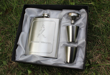 1SET wholesale 7 oz package stainless steel flagon old John walk fine hip flask set 2pc cup+1pc funnel JZ1102 2024 - buy cheap