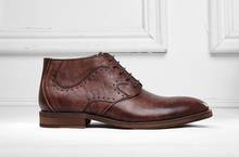 Série botas masculinas de couro legítimo, sapatos casuais inteligentes com cordões e pontas esculpidas, sapatos baixos para homens 2024 - compre barato
