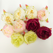 Flores artificiales de seda para decoración del hogar, cabezas de flores de peonía de alta calidad, 9cm, 50 unidades/lote 2024 - compra barato