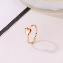 Простые стильные матовые маленькие в форме сердца белые золотые милые кольца для женщин 2024 - купить недорого