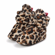 Marca "romirus" epacket envio sapatos recém-nascidos leopardo algodão quente primeiros caminhantes meninas meninos da criança sapatos de bebê botas 2024 - compre barato