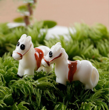 2pcs White Red Small Horse Figurine Miniature Aniaml Decoration Mini Fairy Garden Cartoon Statue Resin Craft Home Car Decoration 2024 - buy cheap