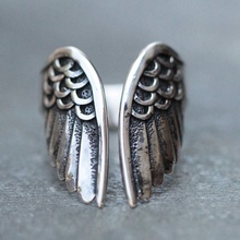 Novo estilo asas de anjo anel de estiramento feminino elegante anjo asa forma manguito ajustável abertura anel pena em forma de dedo jóias 2024 - compre barato