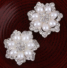 30 piezas gran venta 40 MM alta calidad flor hogar DIY aleación Vintage cristal Rhinestone perla botón para niña accesorio de la joyería 2024 - compra barato