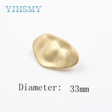 Yjhsmy 10 tamanhos 33mm, cor dourada, botões de decoração metal brilhante irregular, acessórios de vestuário materiais diy 2024 - compre barato