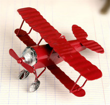 Modelo de avión de Metal Vintage para niños, accesorios de fotografía, juguete Retro de hierro, planeador biplano, colgante, juguete modelo de avión al azar 2024 - compra barato