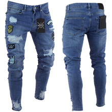 Новинка 2018, мужские эластичные джинсы в европейском и американском стиле, обтягивающие джинсы с заплатками из мультфильмов, облегающие модные ретро джинсы до колена с дырками для маленьких ног 2024 - купить недорого