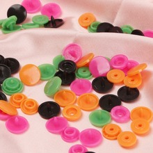 Пластиковые защелки-кнопки KAM T5 для детской одежды, аксессуары для одежды, пресс-шпильки, крепеж, 15 видов цветов, оптовая продажа, 50 комплектов 2024 - купить недорого