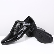 Sapatos masculinos para dança, calçados quadrados de couro patenteado para baile macia 2024 - compre barato