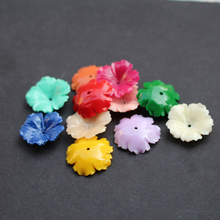 Lote de 10 unidades de piezas de espacio de flores talladas de 20mm y 30mm, mezcla de colores, Coral Artificial, accesorios para fabricación de joyas 2024 - compra barato