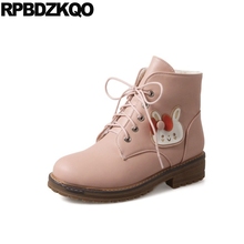 Booties 10 Tornozelo Tamanho Grande Rosa Botas Femininas Inverno 2017 Desenho Animado Rasos Pele Toe Redondo Amarrar Kawaii Novas Moda Damas Curto Chineses Mulheres 2024 - compre barato