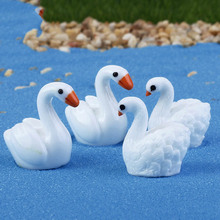 2pc/lot White Swan Cygnus Figures Mini Animals Statue Jardin Miniature Garden Moss Ornaments Resin Craft Fairy Garden Supplies 2024 - buy cheap