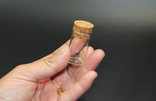 Mini tubo de ensayo de vidrio transparente con tapón de corcho para especias, botella líquida, contenedor de vidrio, florero, decoración, 20 unids/lote, 22x40mm, 6ml 2024 - compra barato
