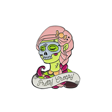 Bonito assustador vestindo esqueleto máscara menina metal esmalte broche de cabelo rosa mulher distintivo pino único na moda traje jóias acessórios 2024 - compre barato