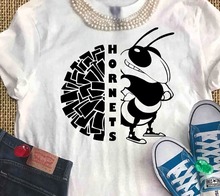 Женская футболка с принтом Hornets, хлопковая Повседневная футболка с надписью tumblr, каваи, японский стиль, топы в готическом стиле 2024 - купить недорого
