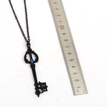 Colar kingdom hearts preto com pingente em formato de chave, acessório de colar para homens e mulheres, presente de natal 2024 - compre barato