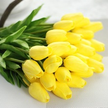 Frete grátis 30 argolas mini flor de tulipa toque real flor de casamento flor artificial flor de seda decoração de casa festa hotel 2024 - compre barato